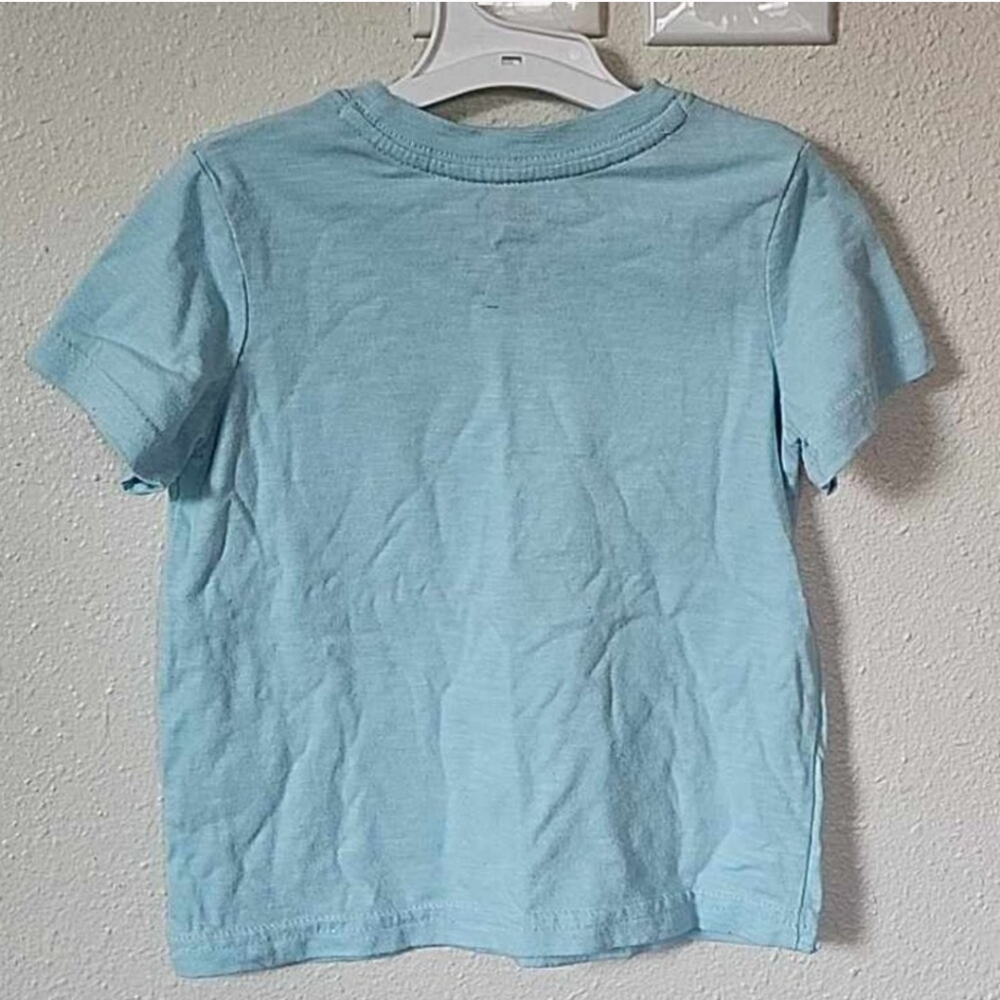 🦈Less plastic...Tee - Picture 4 of 4